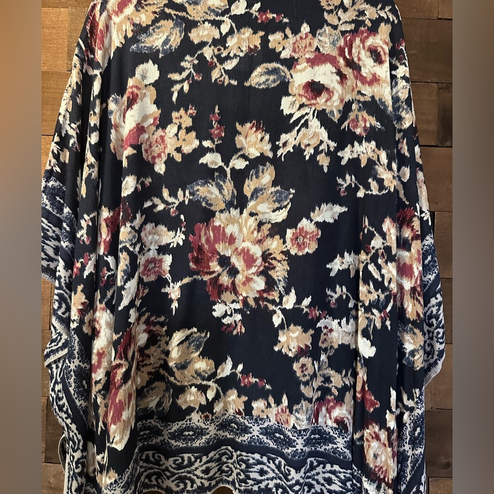 Nine West Floral Kimono *Buyers Choice* NWT Black, Cream or Navy, OSFM - Picture 7 of 13